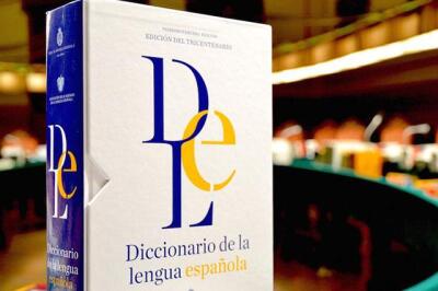 Gracias a la fuerza de un grupo de mujeres españolas, la RAE enterró el concepto de “sexo débil” Gracias a la fuerza de un grupo de mujeres españolas, la RAE enterró el concepto de “sexo débil”