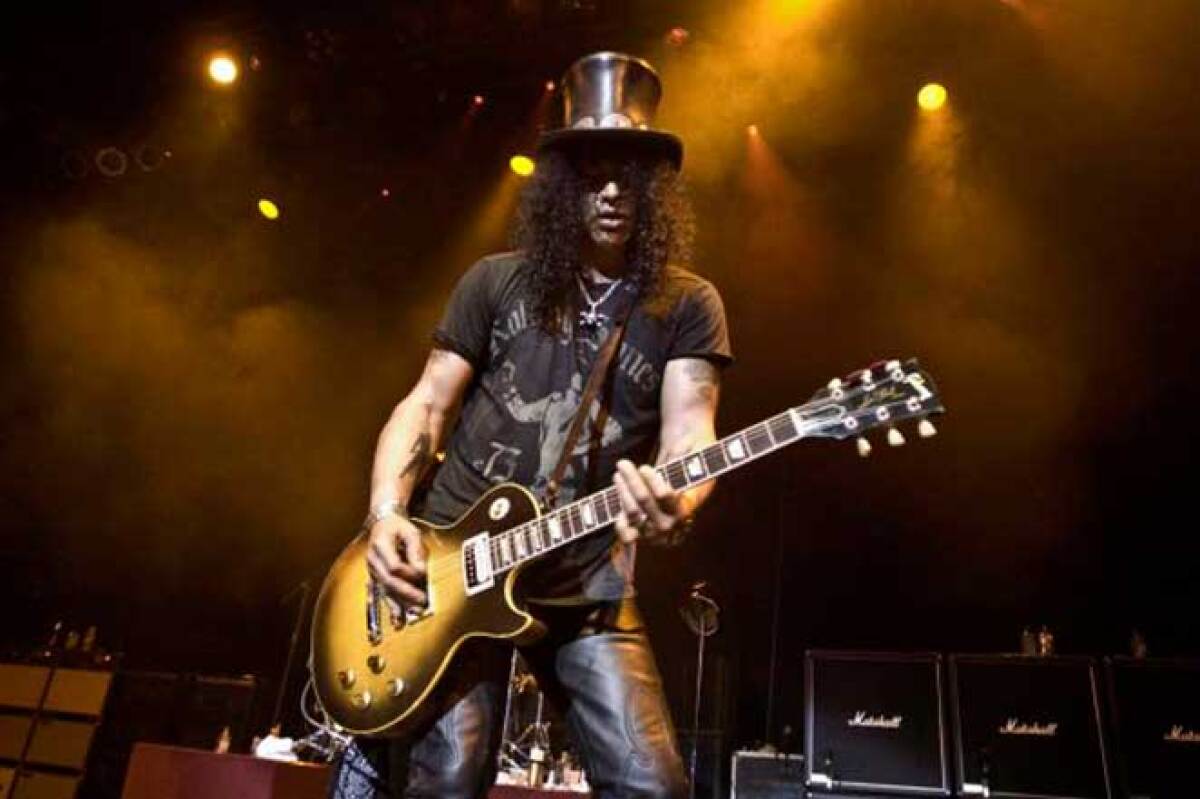 430926_slash.jpg
