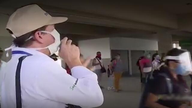 Con megáfono en mano, presidente de Transmetro puso orden al sistema tras actos vandálicos