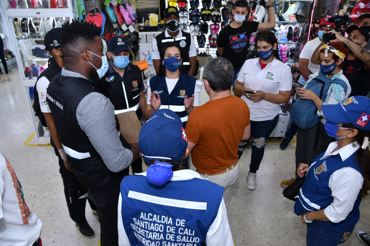 Regresan en Cali la ley seca, el toque de queda y el pico y cédula para compras en el comercio
