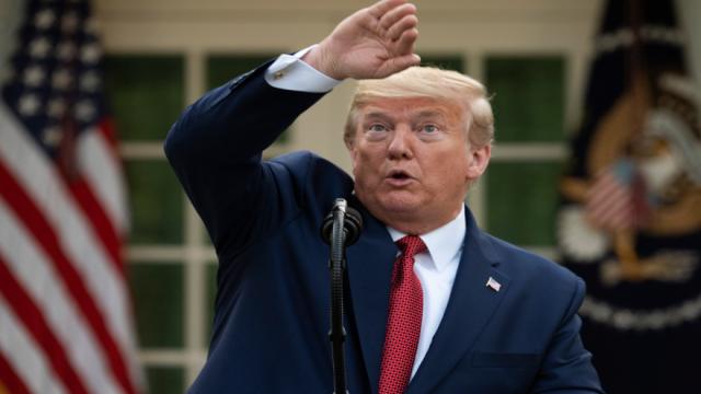 Trump extiende cuarentena en EE. UU, donde temen hasta 200 mil muertes por COVID-19 