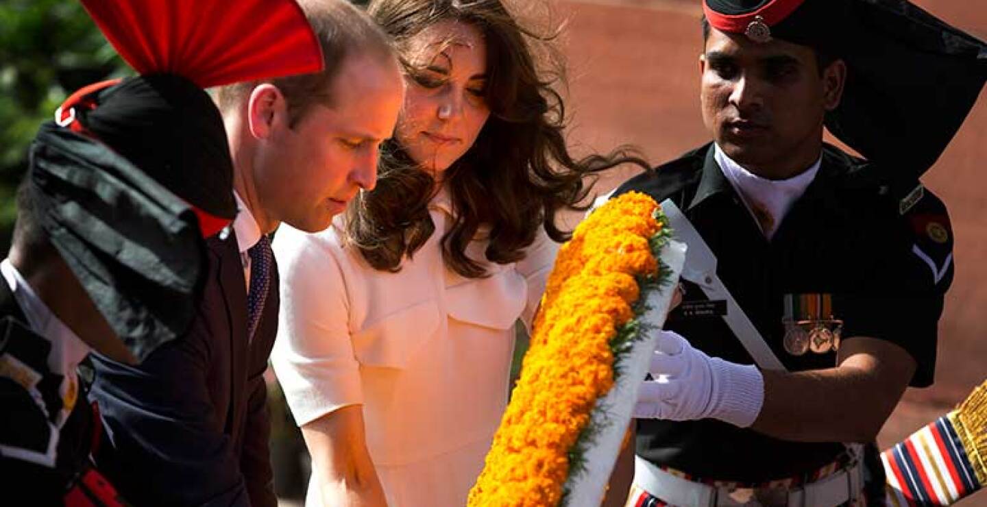 Los duques rindieron homenaje a los soldados que sirvieron en la Primera Guerra Mundial