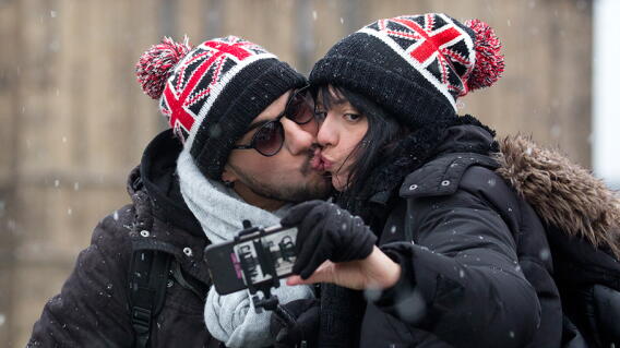 235666_beso.jpg