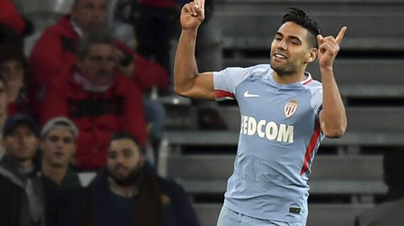 271754_radamel_falcao_vs._lille_220917_afp_e.jpg 271754_radamel_falcao_vs._lille_220917_afp_e.jpg