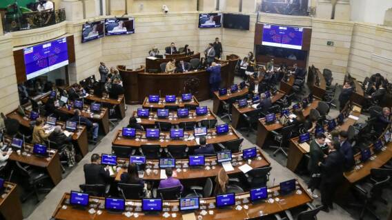 Inicia debate de la reforma laboral en Senado, en medio del rechazo por atentado a Miguel Uribe Inicia debate de la reforma laboral en Senado, en medio del rechazo por atentado a Miguel Uribe