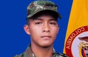“¿Por qué ahora lo tratan de infiltrado?”: Habló hermana del soldado señalado de asesinar a 3 militares “¿Por qué ahora lo tratan de infiltrado?”: Habló hermana del soldado señalado de asesinar a 3 militares