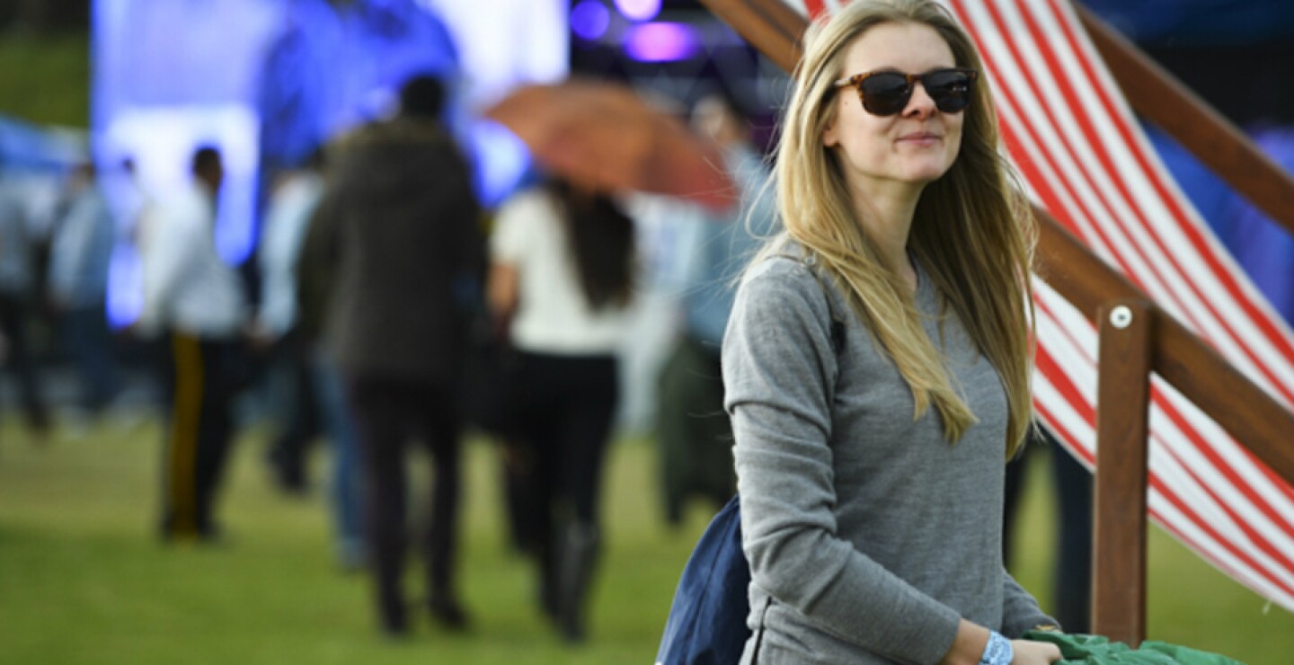 596276_stp_0000s_0017_estereo_picnic_9.jpg