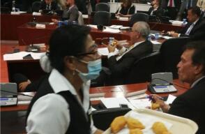 328612_BLU Radio, debate con empanadas / foto: BLU Radio