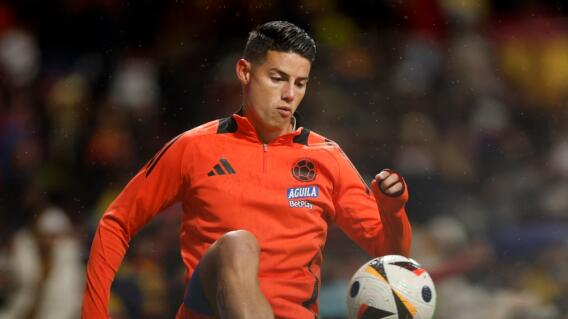 James Rodríguez, volante y figura de la Selección Colombia, en un calentamiento previo a un partido James Rodríguez, volante y figura de la Selección Colombia, en un calentamiento previo a un partido