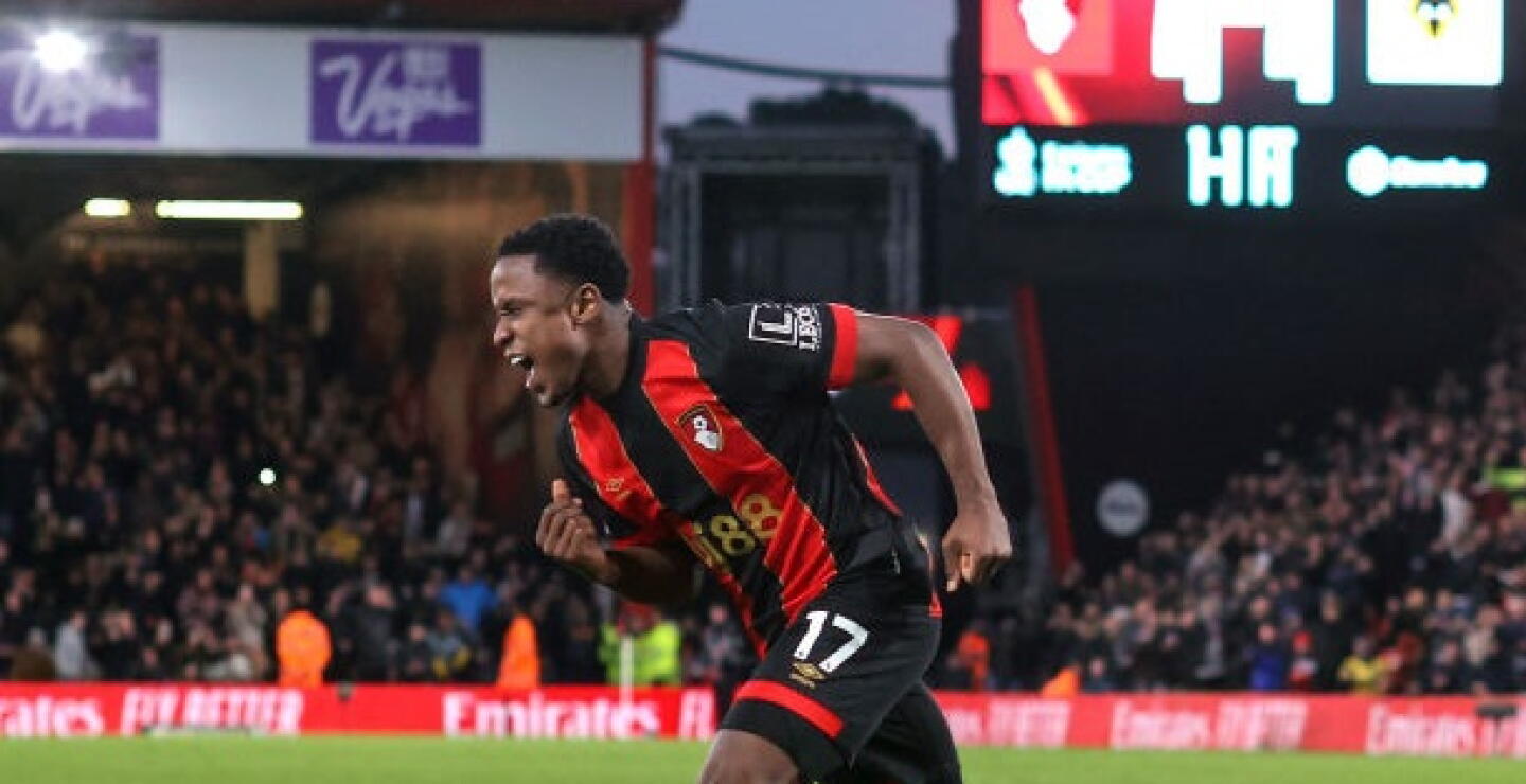 Luis Sinisterra avanzó con el Bournemouth en la FA Cup. 