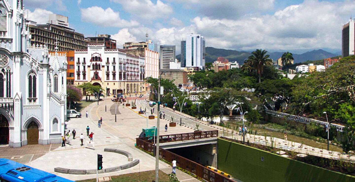 282749_Blu Radio / ¿Se acabará la rumba en el Bulevar del Río en Cali por el Código de Policía?. Foto: Alcaldía de Cali.
