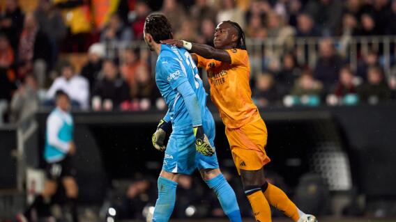 Vinícius Júnior en el momento de la expulsión en Valencia vs. Real Madrid,. Vinícius Júnior en el momento de la expulsión en Valencia vs. Real Madrid,.