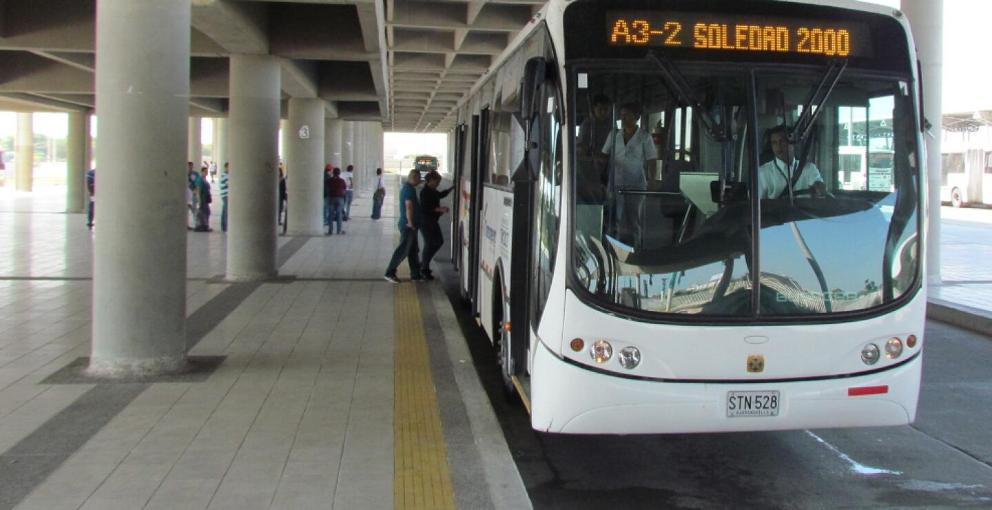 298023_Blu Radio / Rutas de Transmetro. Foto: Prensa Transmetro