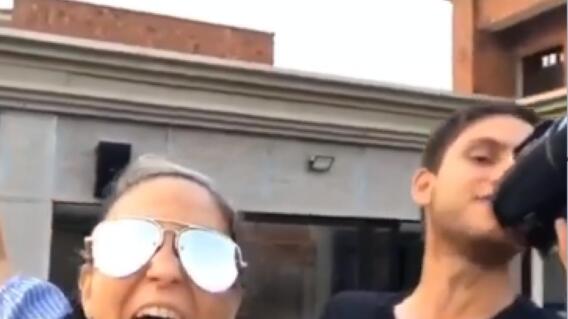 358716_Familia que hizo fiesta con megáfono. Foto: Cortesía