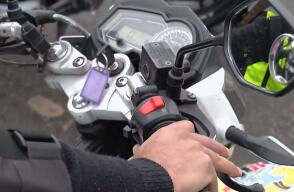 ¿Qué requisitos se deben cumplir para comprar moto en Colombia y adquirir la licencia de conducción?