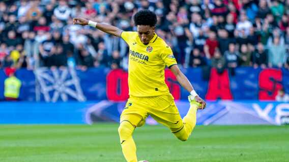 Johan Mojica en acción de juego con Villarreal frente al Osasuna. Foto: Villarreal Twitter Oficial Johan Mojica en acción de juego con Villarreal frente al Osasuna. Foto: Villarreal Twitter Oficial