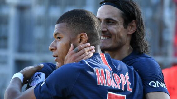 287125_Kylian Mbappé y Edinson Cavani 287125_Kylian Mbappé y Edinson Cavani