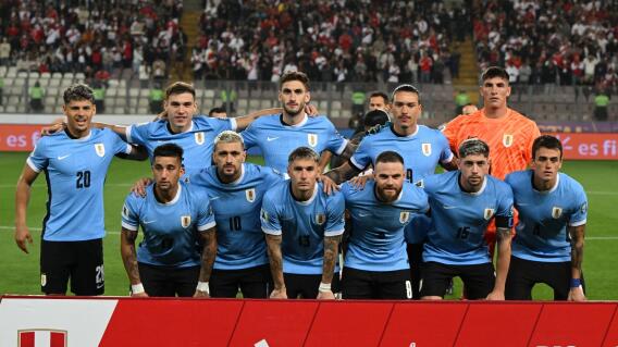 Alineación inicial de Uruguay, contra Perú, en Eliminatorias Sudamericanas Alineación inicial de Uruguay, contra Perú, en Eliminatorias Sudamericanas
