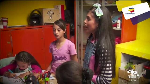 Al son de su voz, madrileña ayuda a niños colombianos de escasos recursos Al son de su voz, madrileña ayuda a niños colombianos de escasos recursos
