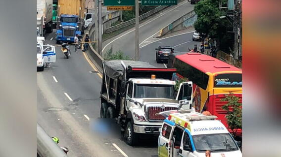 accidente-en-la-paralela.jpg