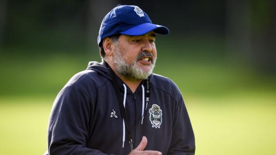 Diego-Maradona-Gimnasia-y-Esgrima.jpg Diego-Maradona-Gimnasia-y-Esgrima.jpg