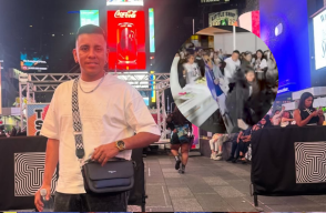 El reconocido cantante que anima velorios; quiere levantar a todos