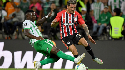 Acción de juego en el duelo entre Nacional vs. Sao Paulo, por Copa Libertadores. Acción de juego en el duelo entre Nacional vs. Sao Paulo, por Copa Libertadores.