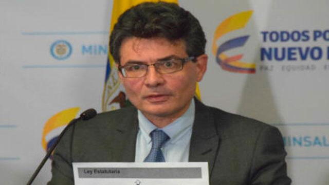 Ministro de Salud denunció presiones para que tratamiento para la hepatitis C no baje de precio