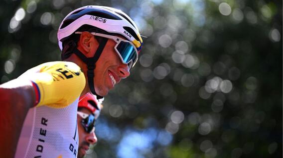 Egan Bernal, ciclista colombiano. Egan Bernal, ciclista colombiano.