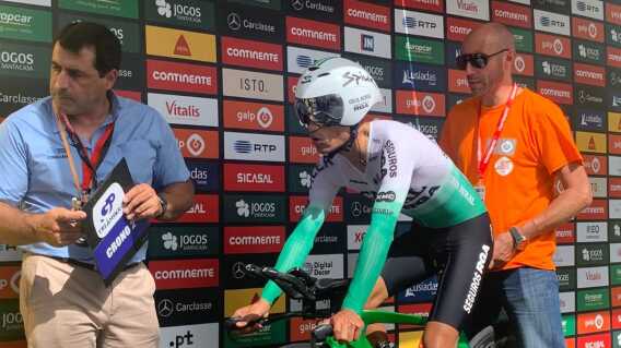Yesid Pira, ciclista colombiano del Caja Rural. Yesid Pira, ciclista colombiano del Caja Rural.