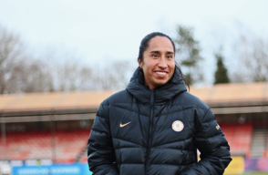 Mayra Ramírez en una de la sesiones de entrenamiento con el Chelsea.
