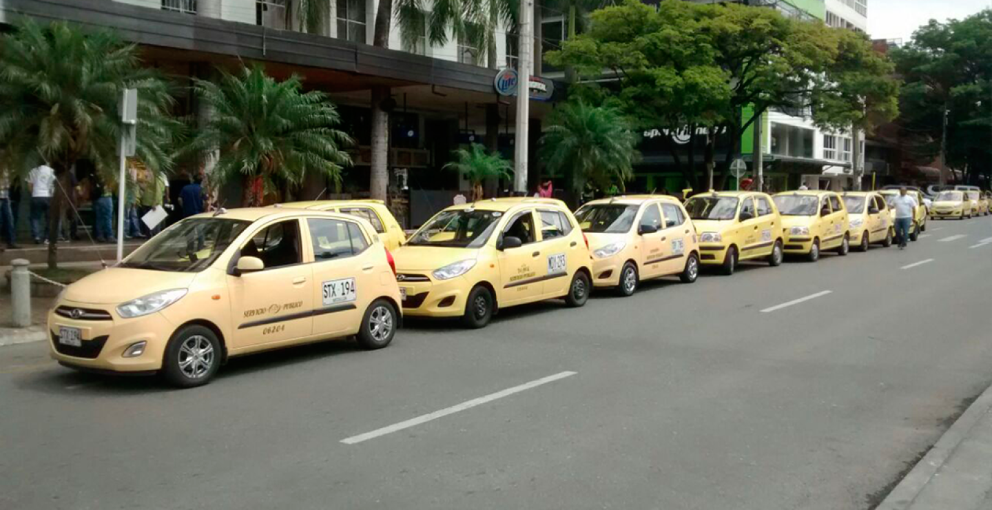 261691_Marcha taxistas / Foto: Blu Medellín