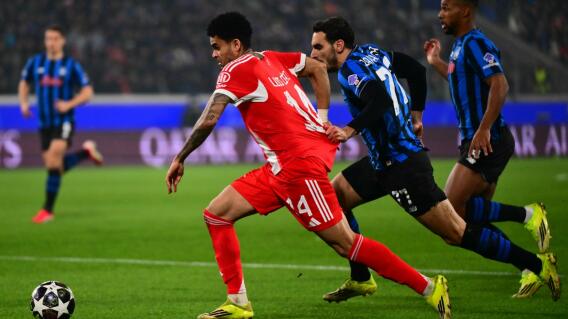 Luis Díaz en Atalanta vs. Bayern Múnich por la ida de los octavos de final de la Champions League.