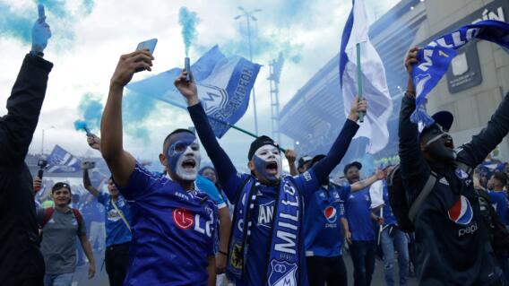 Hinchas de Millonarios celebra el título de la Liga I-2023 del fútbol colombiano Hinchas de Millonarios celebra el título de la Liga I-2023 del fútbol colombiano