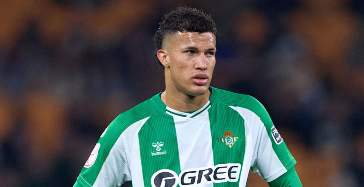 Nelson Deossa, volante colombiano que milita en Real Betis. 