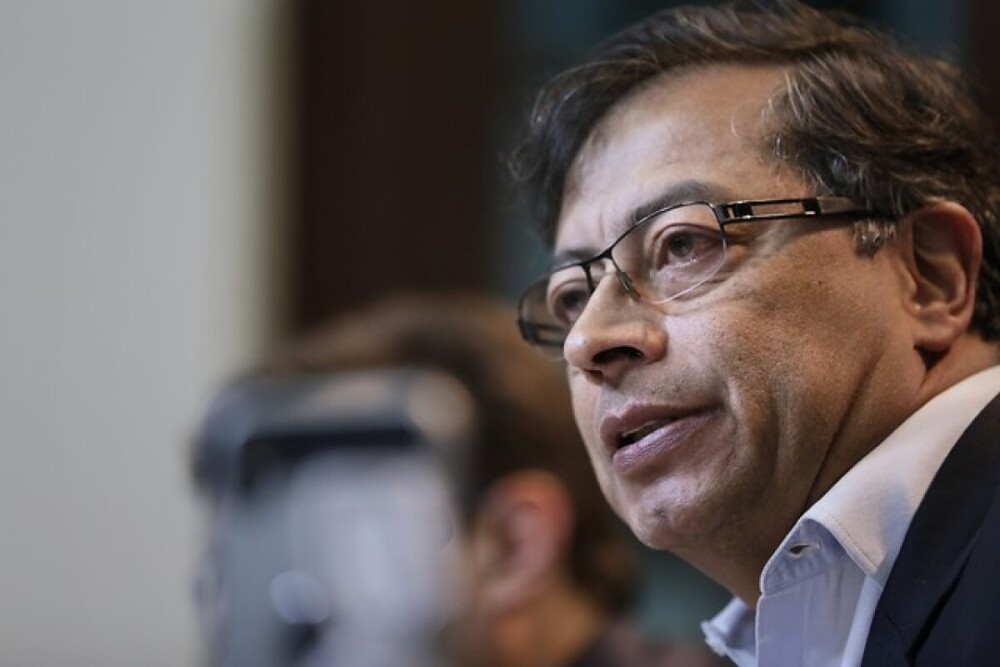 Gustavo Petro dice que no conoce a HUgo Carvajal y anuncia demandas| Política | NoticiasCaracol