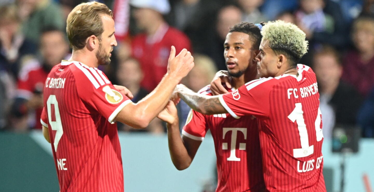 Harry Kane junto a Luis Díaz en un juego de la actual temporada en Alemania. 