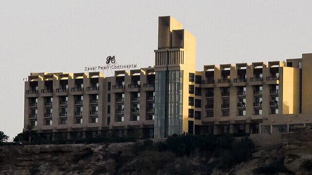 Ataque contra hotel de lujo en Pakistán deja al menos ocho muertos