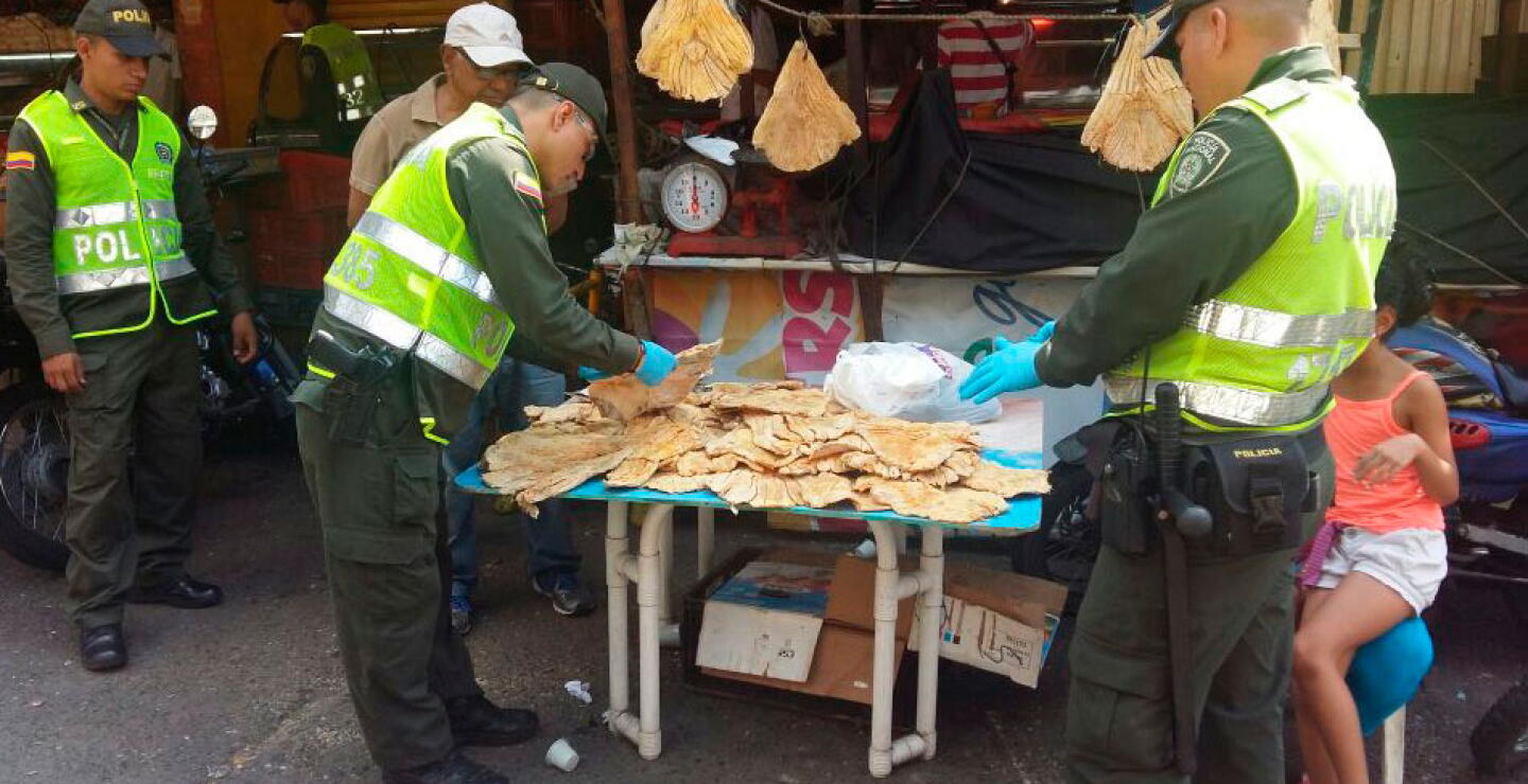 Si el alimento requiere ser calentado previo a su consumo, se deben cumplir los tiempos y temperaturas también establecidos por el fabricante.