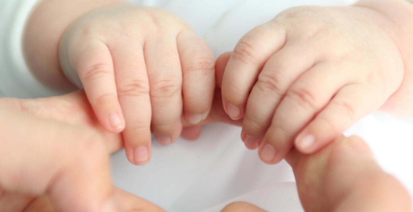 Hospital en Brasil intercambió a dos bebés