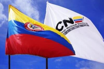 Bandera Colombia y CNE. Bandera Colombia y CNE.