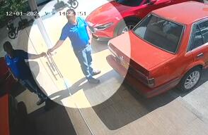 Video: hombre se salvó, casi de milagro, de ser aplastado en una gasolinera de Valledupar