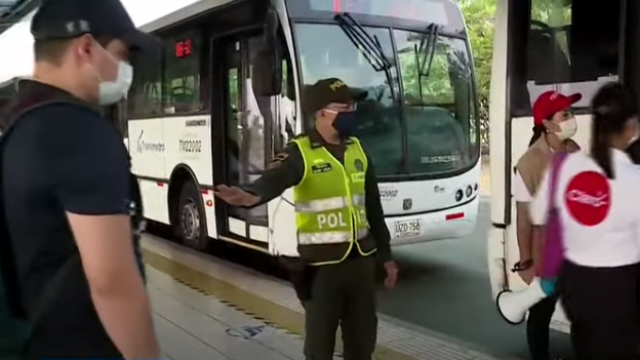 Transmetro volvió a funcionar, pero si los usuarios no se comportan suspenderán el servicio otra vez