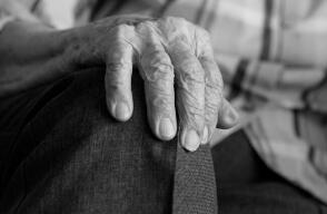 mano-anciano.jpg