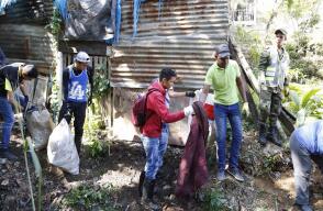 302884_BLU Radio.Universitarios recuperan quebrada en Floridablanca / foto: suministrada