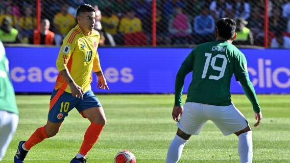 La Selección Colombia se enfrenta a Chile por las Eliminatorias al Mundial. La Selección Colombia se enfrenta a Chile por las Eliminatorias al Mundial.