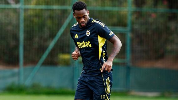 Jhon Durán, delantero del Fenerbahçe.