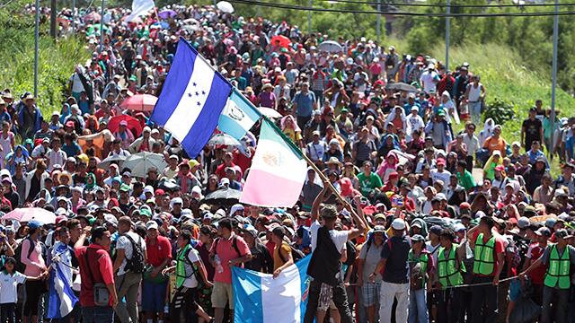 Trump busca prohibir que migrantes ilegales puedan pedir asilo en EE. UU. Trump busca prohibir que migrantes ilegales puedan pedir asilo en EE. UU.