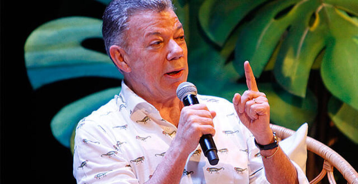 santos-en-hay-festival.jpg