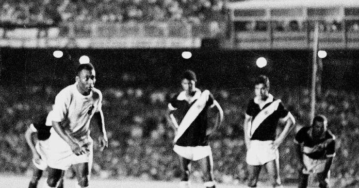 SOCCER-BIO-PELE